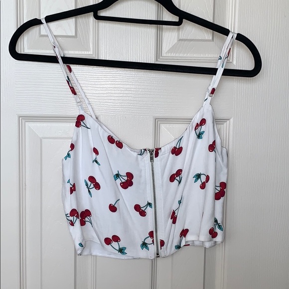 LF | Millau Cherry Print O-ring crop top - Picture 4 of 5